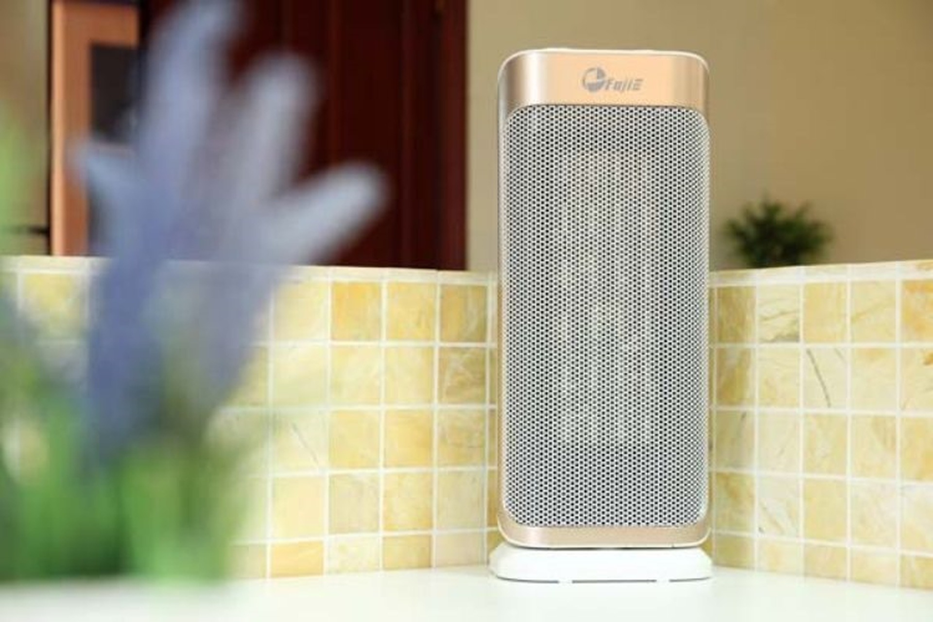 Review quạt sưởi gốm Fujie: Có tốt không? Có nên mua không?