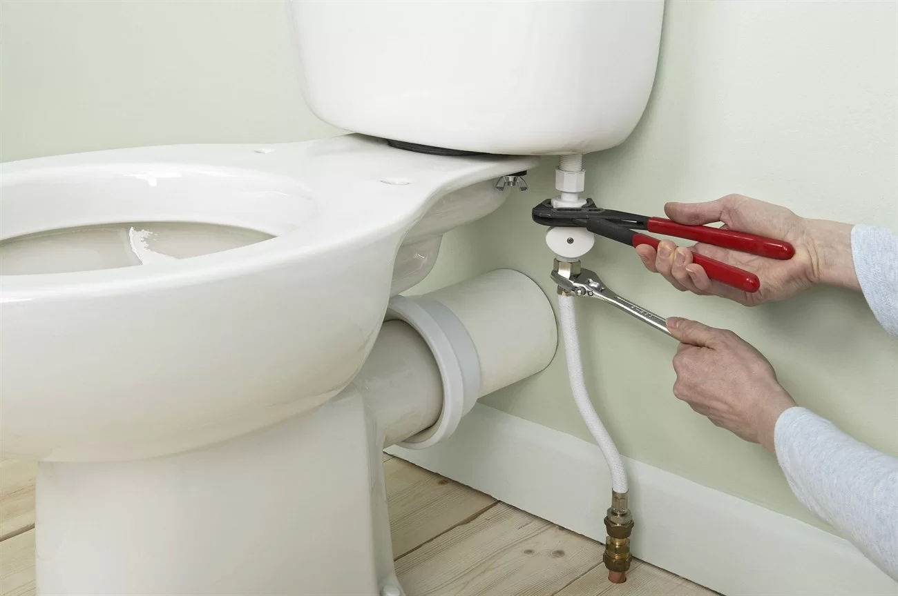 Bồn cầu Viglacera không bơm nước – Nguyên nhân và cách khắc phục hiệu quả